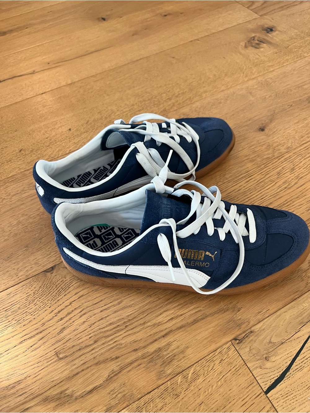 Puma Palermo Men’s Navy Suede Sneakers with White Laces and Gum Sole - Picture 8 of 10